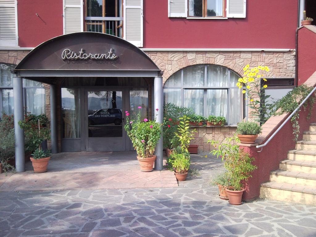 Hotel Cavalieri Passignano sul Trasimeno Exterior photo